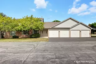 924 N Village Dr, Round Lake Beach, IL 60073 - Photo 1