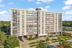 33 N Main St, Lombard, IL 60148 - Photo 1