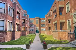 6104 S Dorchester Ave, Chicago, IL 60637 - Photo 1