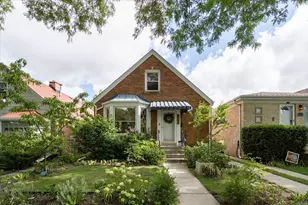 6752 W Rascher Ave, Chicago, IL 60656 - Photo 1