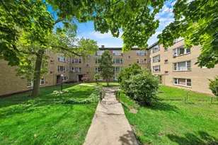 6126 N Damen Ave, Chicago, IL 60659 - Photo 1