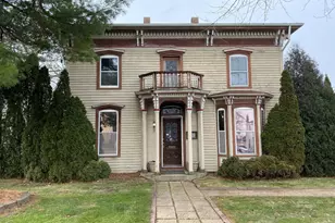 320 S State St, Marengo, IL 60152 - Photo 1