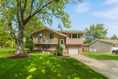 1530 Syracuse Lane, Schaumburg, IL 60193 - Photo 1