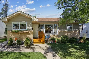 1610 Hewes St, Crete, IL 60417 - Photo 1