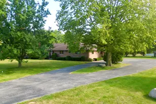1304 W Reynolds St, Pontiac, IL 61764 - Photo 1