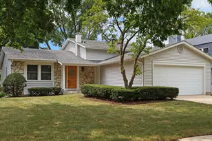 4090 N Parkside Dr, Hoffman Estates, IL 60192 - Photo 1