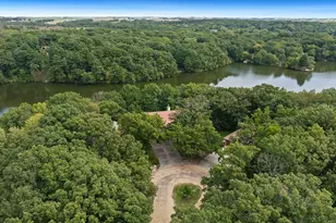 705 Rock Ct, Dixon, IL 61021 - Photo 1