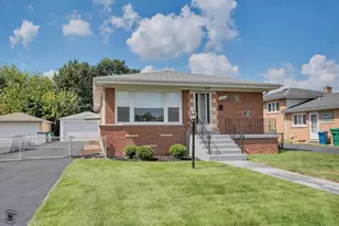 8146 Austin Ave, Burbank, IL 60459 - Photo 1