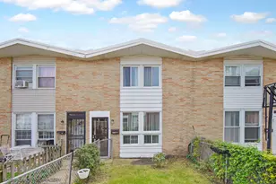 2061 Pine St, Des Plaines, IL 60018 - Photo 1