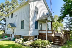 2931 E 10th Rd, Utica, IL 61373 - Photo 1