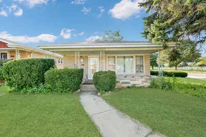 9100 S Saint Louis Avenue, Evergreen Park, IL 60805 - Photo 1