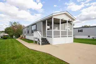 7 St Pauls Dr, Bourbonnais, IL 60914 - Photo 1