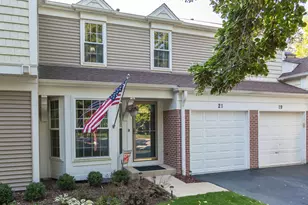 21 E Shag Bark Ln, Streamwood, IL 60107 - Photo 1