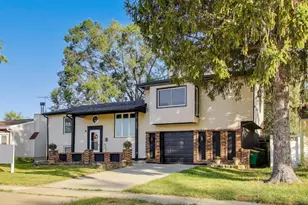 228 Gordon Ave, Romeoville, IL 60446 - Photo 1