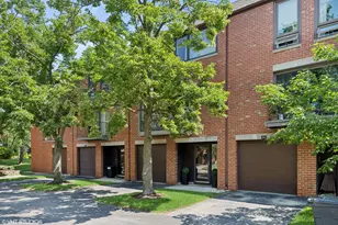 3843 Appian Way, Glenview, IL 60025 - Photo 1