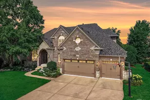 539 Eagle Brook Ln, Naperville, IL 60565 - Photo 1