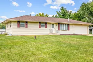 4314 Antelope Dr, Rockford, IL 61109 - Photo 1