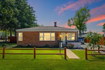 115 E 4th Street, Gibson City, IL 60936 - Photo 1