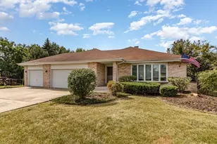 13910 Green Valley Dr, Orland Park, IL 60467 - Photo 1