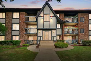 13635 Lamon Ave, Crestwood, IL 60418 - Photo 1