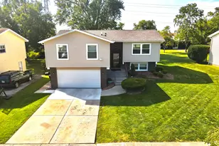 1109 Abbot Ln, University Park, IL 60484 - Photo 1