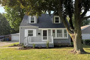 10833 Wellington St, Melrose Park, IL 60164 - Photo 1