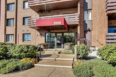 2000 Chestnut Avenue #310, Glenview, IL 60025 - Photo 1