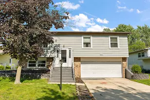 22757 Redwood Dr, Richton Park, IL 60471 - Photo 1