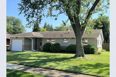 539 Ridgewood Road, Elk Grove Village, IL 60007 - Photo 1