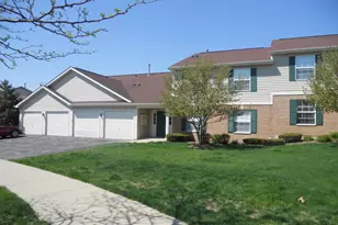 1313 N Red Oak Cir, Round Lake Beach, IL 60073 - Photo 1
