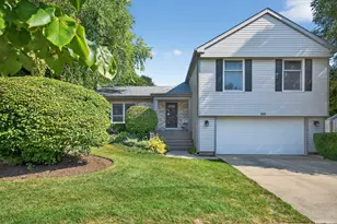505 Astoria Ct, Vernon Hills, IL 60061 - Photo 1