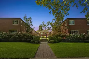 1610 Washington St, Evanston, IL 60202 - Photo 1