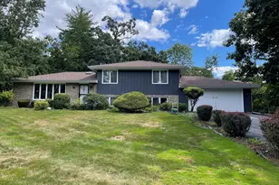 815 Vinewood Ave, Willow Springs, IL 60480 - Photo 1