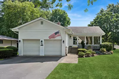 104 E Elm Street, Wheaton, IL 60189 - Photo 1