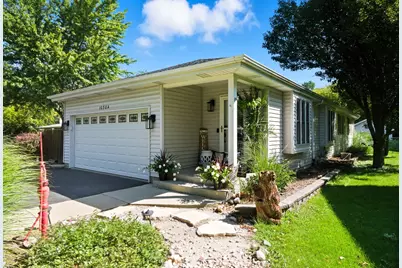 10304 Wilmette Avenue, Algonquin, IL 60102 - Photo 1