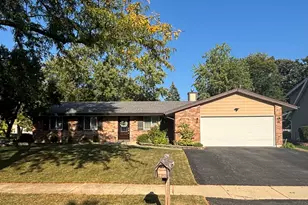 722 N Pinecrest Rd, Bolingbrook, IL 60440 - Photo 1
