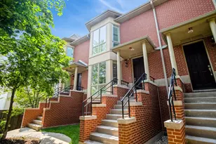 92 Legacy Ln, Wheeling, IL 60090 - Photo 1