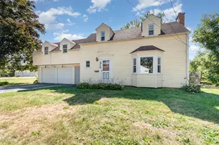 215 W Rock St, Plano, IL 60545 - Photo 1