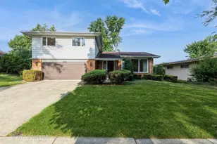 818 Thomas St, Chicago Heights, IL 60411 - Photo 1