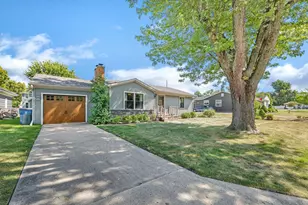 536 Fort St, Ottawa, IL 61350 - Photo 1