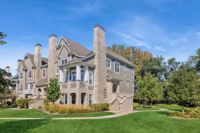 80 W Kennedy Lane #304, Hinsdale, IL 60521 - Photo 1