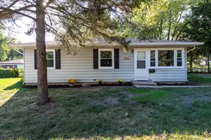 1903 20th St, Zion, IL 60099 - Photo 1