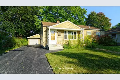 115 S Lincoln Avenue, Mundelein, IL 60060 - Photo 1