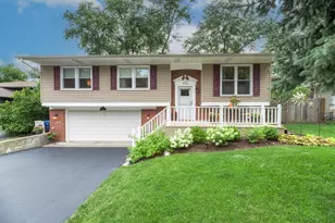 200 N Erie St, Wheaton, IL 60187 - Photo 1