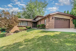 414 Hillview Ct, Lemont, IL 60439 - Photo 1