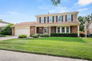 7817 Mayfair Ln, Darien, IL 60561 - Photo 1