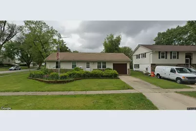 905 Miller Avenue, Streamwood, IL 60107 - Photo 1