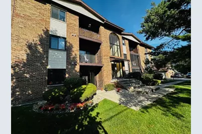 13422 W Circle Drive #401, Crestwood, IL 60418 - Photo 1