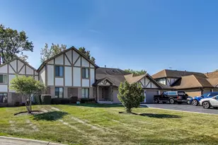 833 Thornton Ct, Schaumburg, IL 60193 - Photo 1