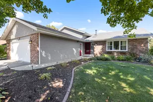 10510 Baederwood Dr, Machesney Park, IL 61115 - Photo 1